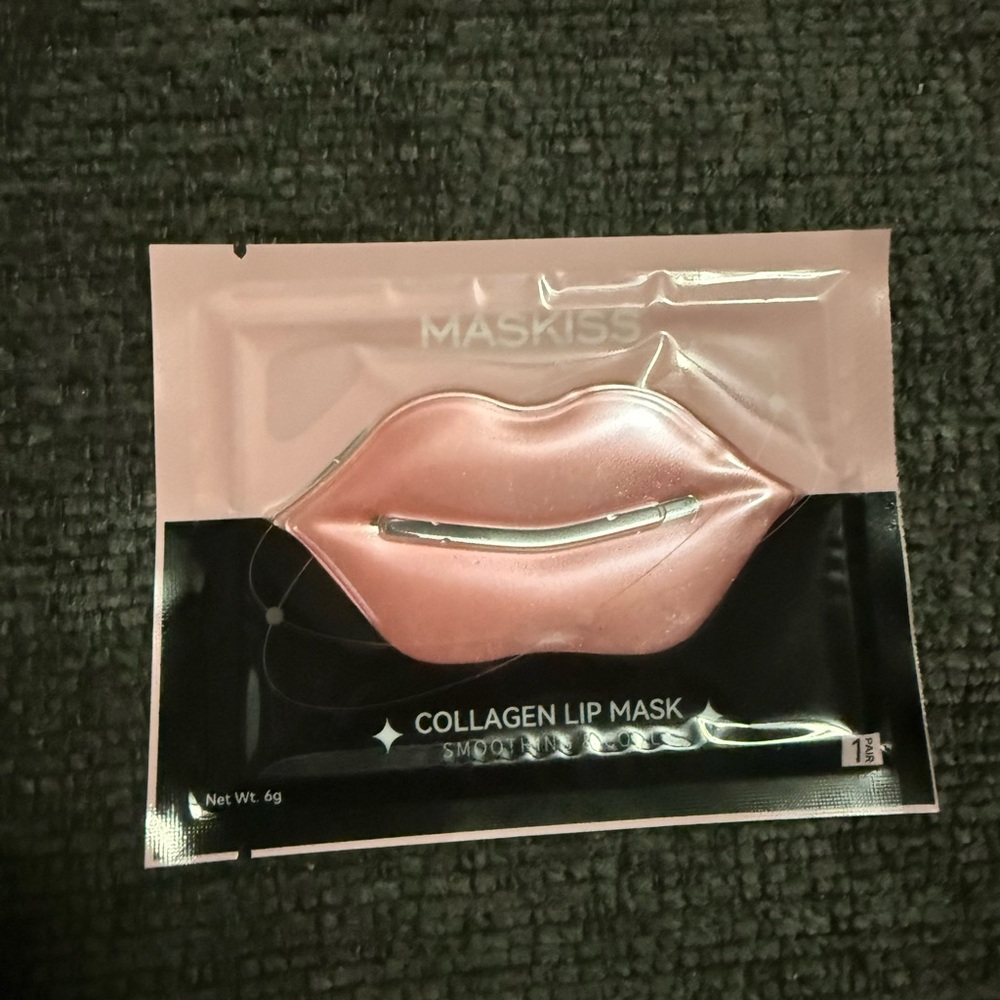 ✨ Beauty Bundle Adidas Bag + Stanley Keychain + Masks + Laura Geller ✨ - Picture 9 of 16